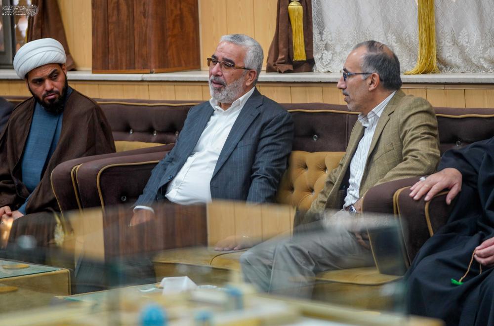 الأمين العام للعتبة العلوية المقدسة يترأس وفداً إلى سامراء لتقديم التهاني للأمين الجديد للعتبة العسكرية المقدسة