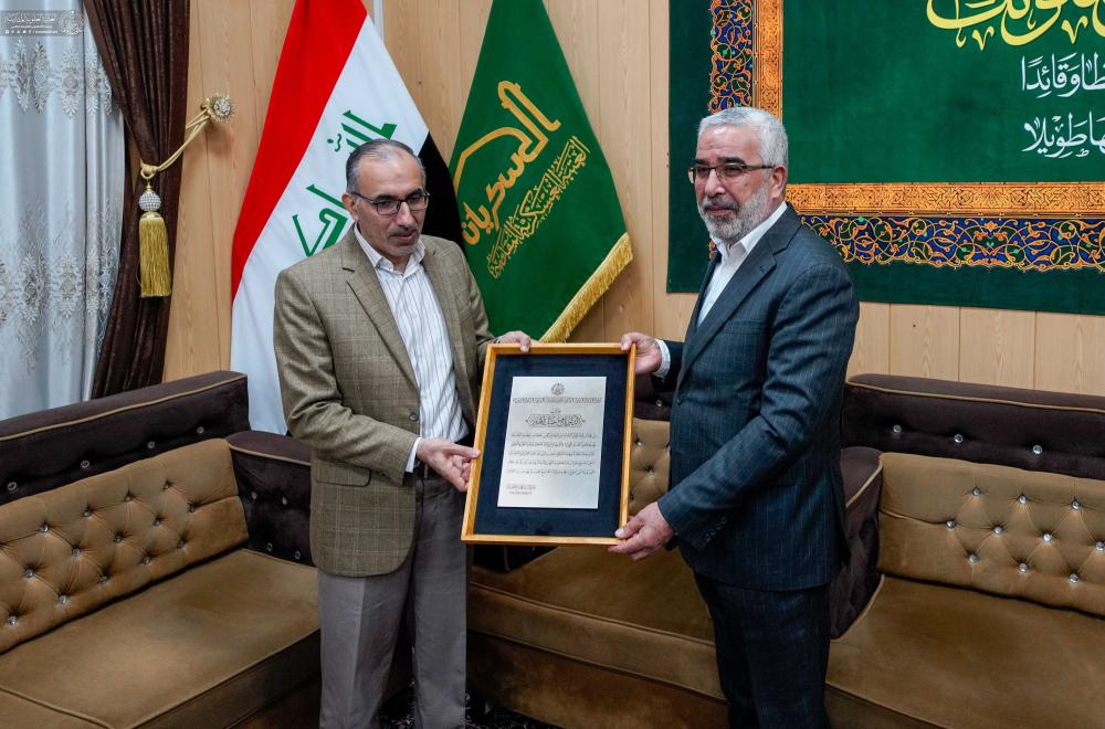 الأمين العام للعتبة العلوية المقدسة يترأس وفداً إلى سامراء لتقديم التهاني للأمين الجديد للعتبة العسكرية المقدسة