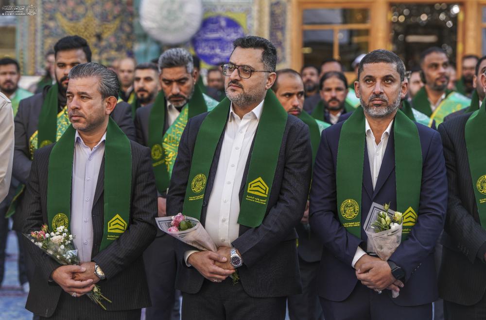 العتبة العلويّة المقدّسة تعلن انطلاق احتفالات أسبوع ولادة أمير المؤمنين(ع) برفع راية (يا وليد الكعبة) في الصحن الشريف