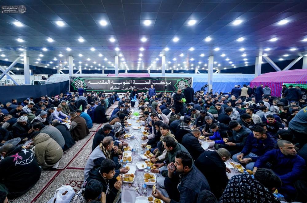 موكب العتبة العلوية المقدسة يُقدّم خدماته لآلاف الزائرين يوميّاً .. إحصائيات شاملة للخدمات المُقدّمة بذكرى شهادة الإمام الكاظم(ع) 