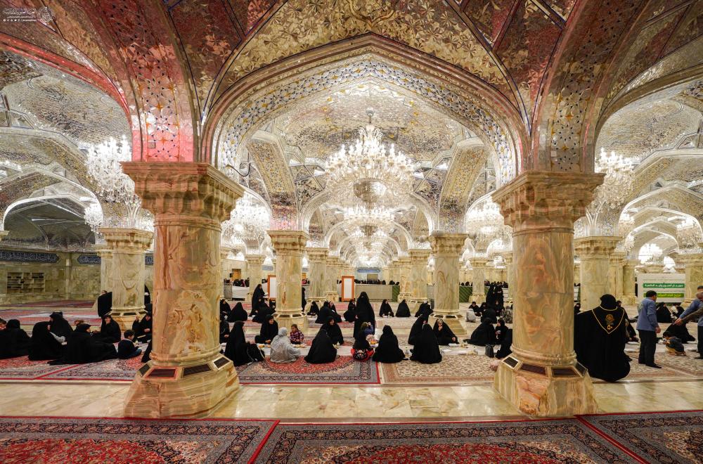 من بركات المولى أمير المؤمنين(ع) .. مأدبة إفطار جماعية لآلاف الصائمين في صحن السيدة فاطمة (ع)