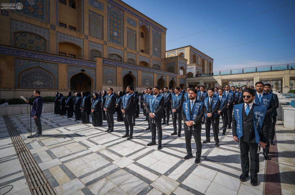 نخبة من خريجي كلية الطب في جامعة الكوفة  في ضيافة العتبة العلويّة المقدّسة 