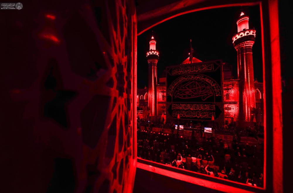الأمانة العامة للعتبة العلوية المقدسة تُقيم مراسم رفع راية الحزن والحداد إحياءً لذكرى استشهاد المولى أمير المؤمنين (ع)