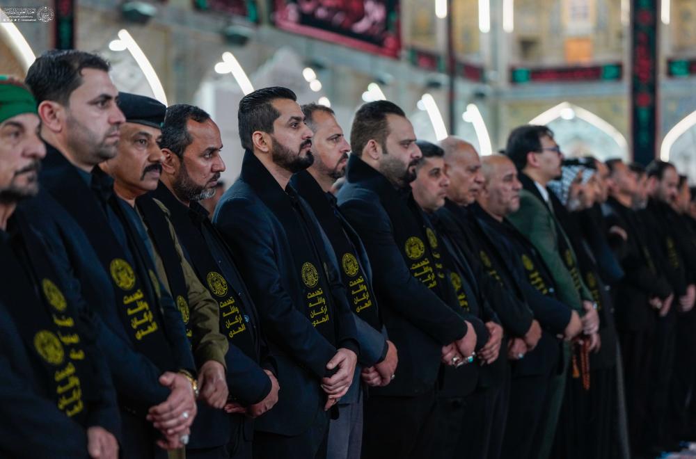 الأمانة العامة للعتبة العلوية المقدسة تُقيم مراسم رفع راية الحزن والحداد إحياءً لذكرى استشهاد المولى أمير المؤمنين (ع)