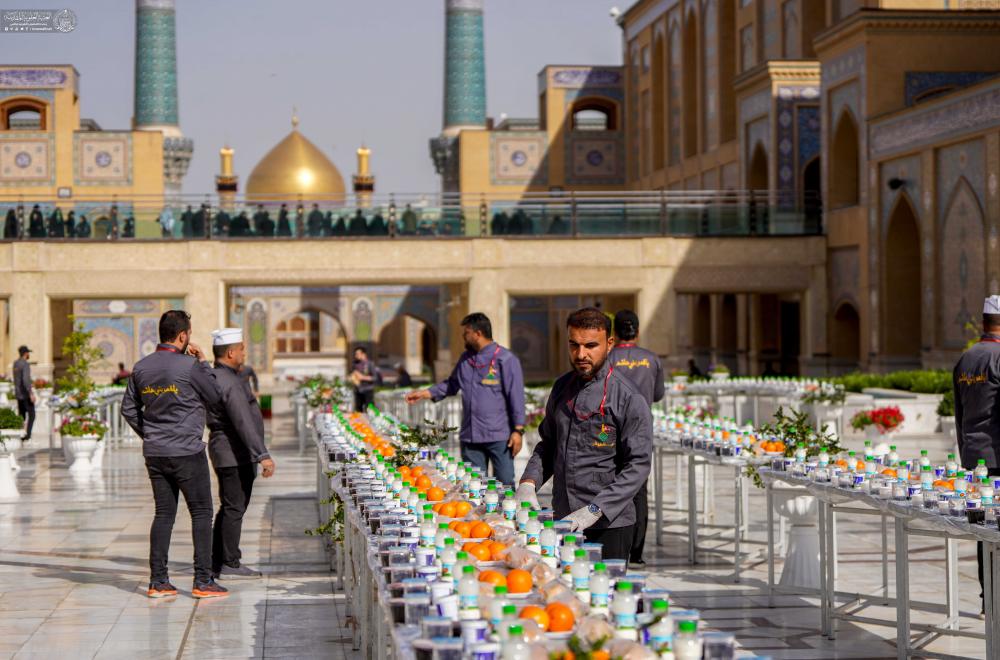 100 ألف وجبة إفطار ومآدب كُبرى في صحن السيدة فاطمة (ع) .. العتبة العلوية المقدسة تستقبل ملايين الزائرين بذكرى شهادة أمير المؤمنين(ع)