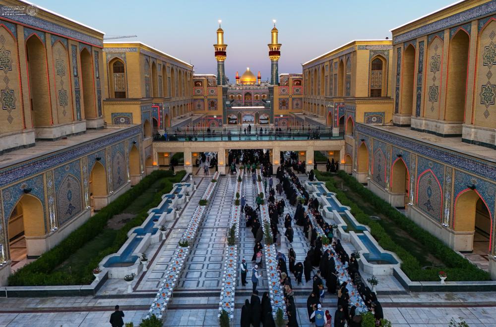 مأدبة إفطار في ليلة القدر الثالثة .. مضيف الزائرين يُقدِّم 90 ألف وجبة إفطار في شهر رمضان  