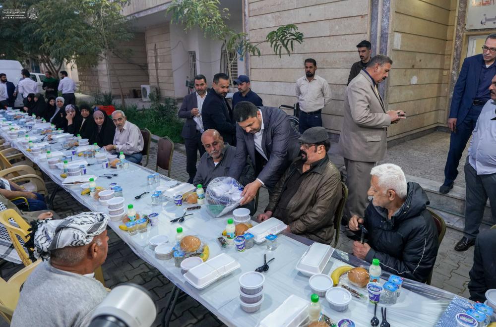 في إطار رعايتها الأبوية .. العتبة العلوية المقدسة تُقيم مأدبة إفطار للنزلاء في دار المُسنّين في النجف الأشرف