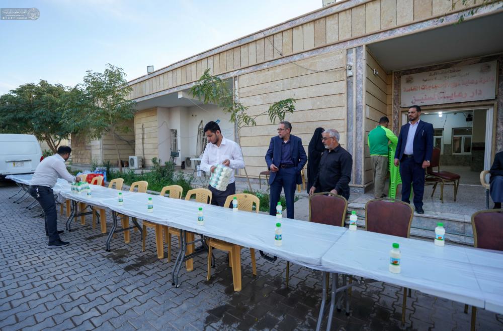 في إطار رعايتها الأبوية .. العتبة العلوية المقدسة تُقيم مأدبة إفطار للنزلاء في دار المُسنّين في النجف الأشرف