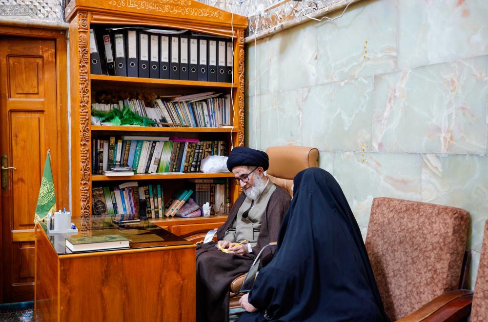 من مرقد أمير المؤمنين (ع) .. آلاف الأزواج يبدؤون حياتهم في كنف البركة والطمأنينة من داخل العراق وخارجه 