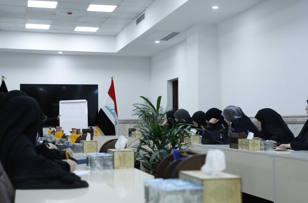لتعزيز التواصل مع الزائرات الأجنبيات : العتبة العلويّة المقدّسة تُطلق دورة لتعليم اللغة الإنجليزية لخادمات القسم النسويّ
