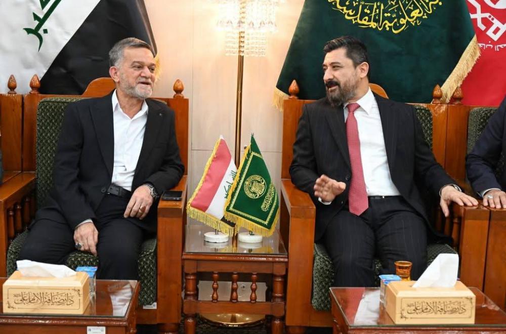 وزير العدل يتشرّفُ بزيارة مرقد أمير المؤمنين (عليه السلام)
