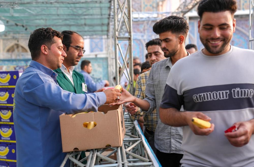 العتبة العلويّة المقدّسة تشارك بتقديم الخدمات للزائرين بمناسبة مولد الإمام الرضا (ع) في مشهد المقدّسة 