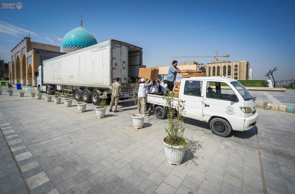 مئات الآلاف من الورد الطبيعي تفوح بعطرها في رحاب الغدير الأغرّ 
