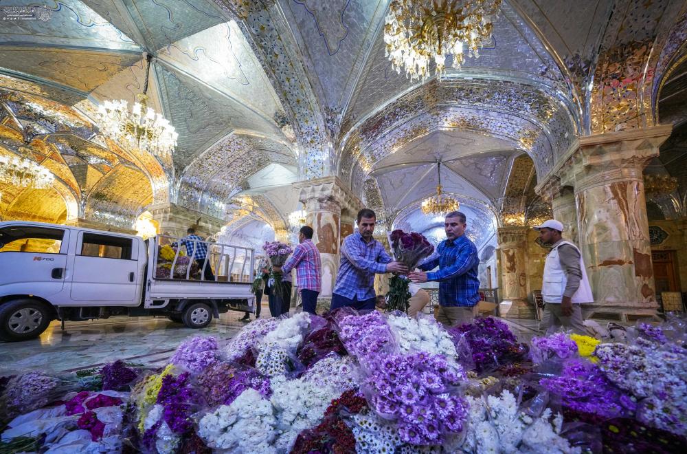 مئات الآلاف من الورد الطبيعي تفوح بعطرها في رحاب الغدير الأغرّ 