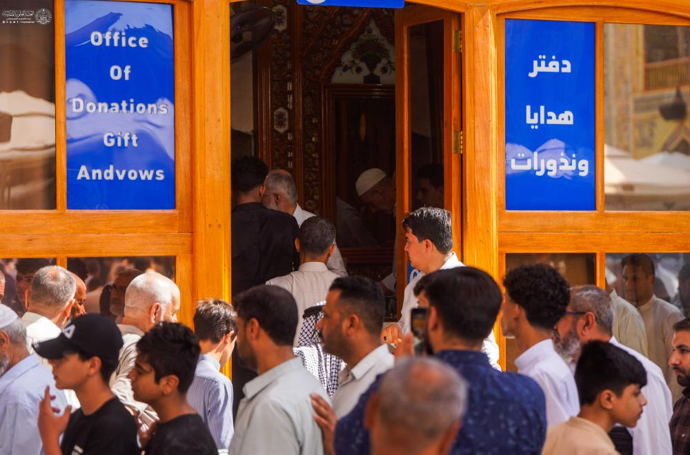 بمناسبة عيد الغدير  الأغرّ .. العتبة العلويّة المقدّسة توزّع 75  ألف هدية للزائرين احتفاءً بهذه المناسبة المباركة 