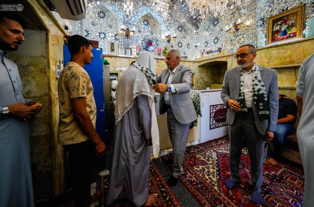 بمناسبة عيد الغدير  الأغرّ .. العتبة العلويّة المقدّسة توزّع 75  ألف هدية للزائرين احتفاءً بهذه المناسبة المباركة 
