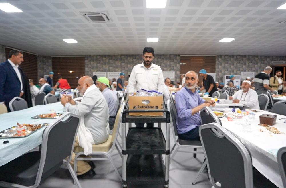 العتبة العلويّة المقدّسة .. توزّع أكثر من 25 ألف وجبة طعام على الحجّاج العائدين عبر منفذ عرعر.