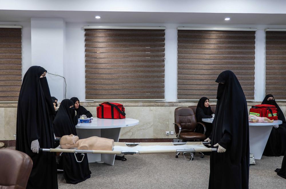 ورشة تدريبية للإخلاء الطارئ في العتبة العلويّة المقدّسة استعدادًا للزيارات المليونية