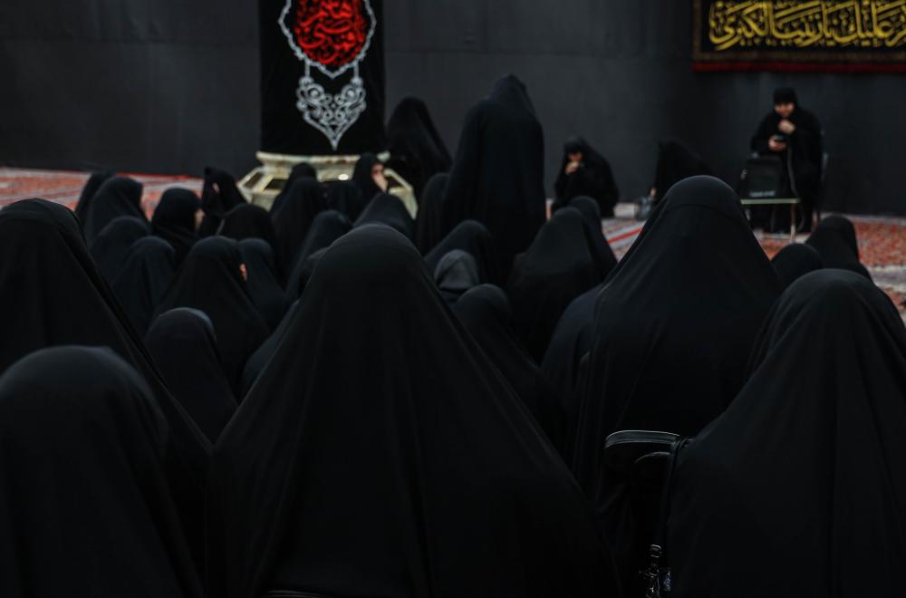 العتبة العلويّة المقدّسة تستقبل وفدًاً نسويًا من العتبة الحسينية المقدسة  