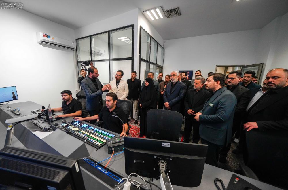 برفقة الأمين العامّ .. وزيرة الاتصالات تطّلع على فضائية العتبة العلويّة المقدّسة والتقنيات الموجودة فيها