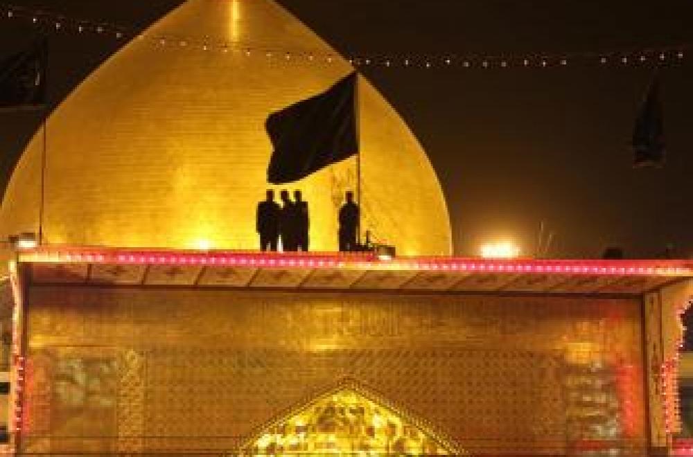 العتبة العلوية المقدسة ترفع رايات الحزن بمناسبة ذكرى وفاة النبي الأكرم(صلى الله عليه وآله)