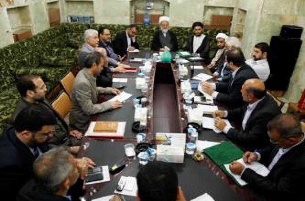 الأمين العام للعتبة العلوية المقدسة يشدد خلال لقائه الاسبوعي برؤساء الاقسام على بذل المزيد من الجهود لخدمة المكان المقدس وزائريه الكرام