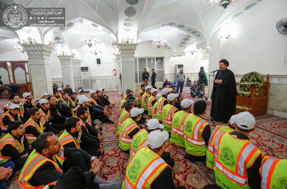 الأمين العام للعتبة العلوية المقدسة يثني على جهود منتسبي اقسام العتبة الخدمية والمتطوعين فيها خلال زيارة الأربعين ويدعو إلى الاستعداد للمناسبات القادمة