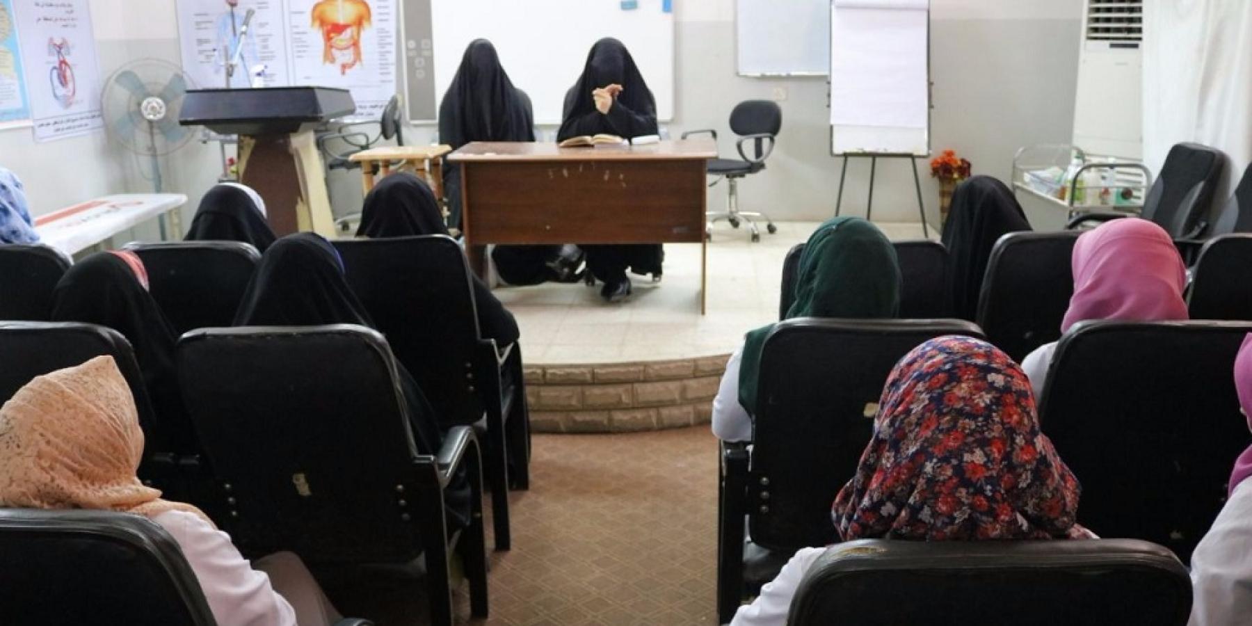 شعبة التعليم الديني النسوي في العتبة العلوية تطلق برنامجها الثقافي الفقهي للكوادر الطبية في المحافظة