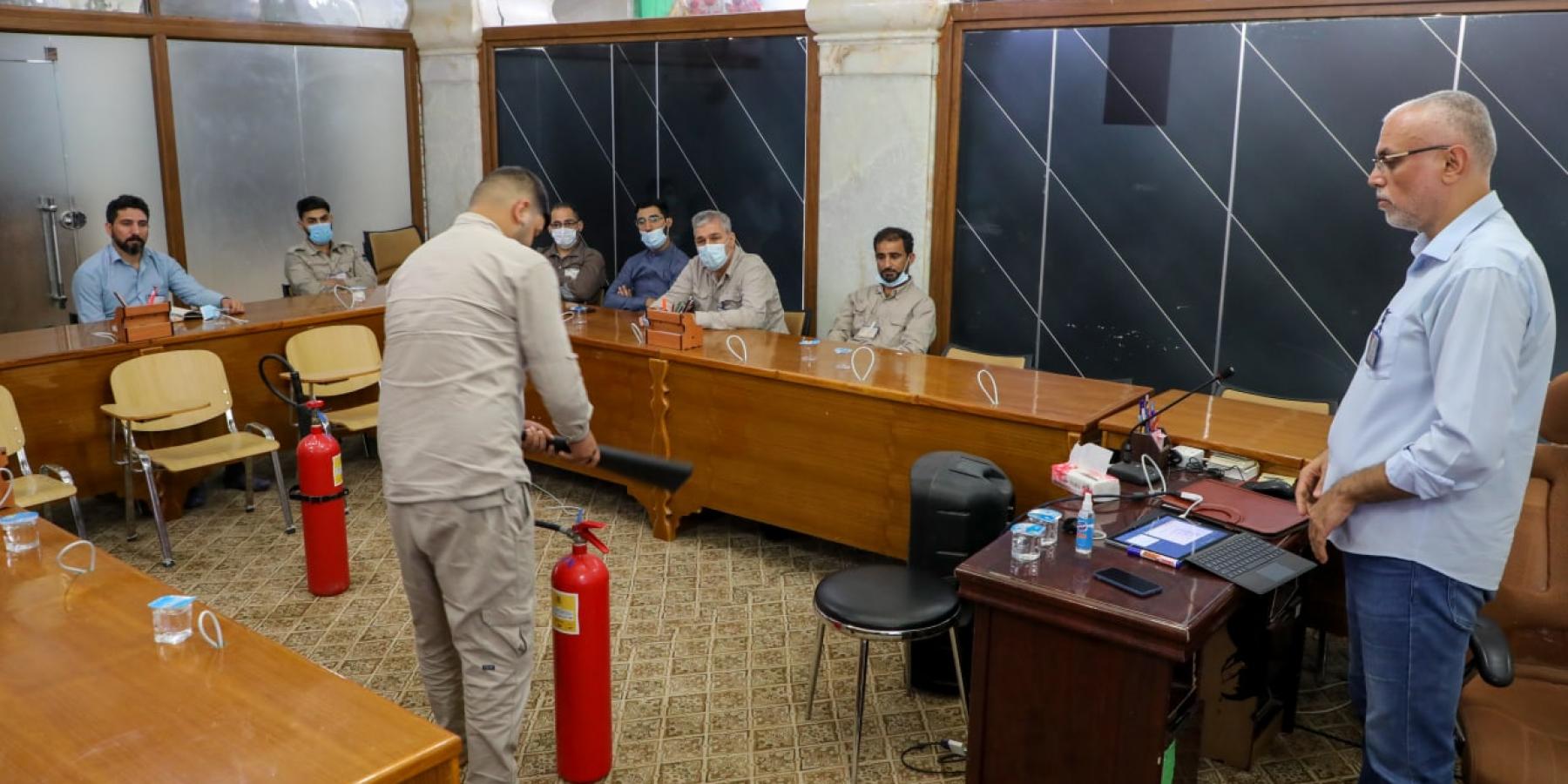 قسم السلامة المهنية في العتبة العلوية المقدسة يقيم دورات تخصصية للتعريف بقواعد السلامة العامة 