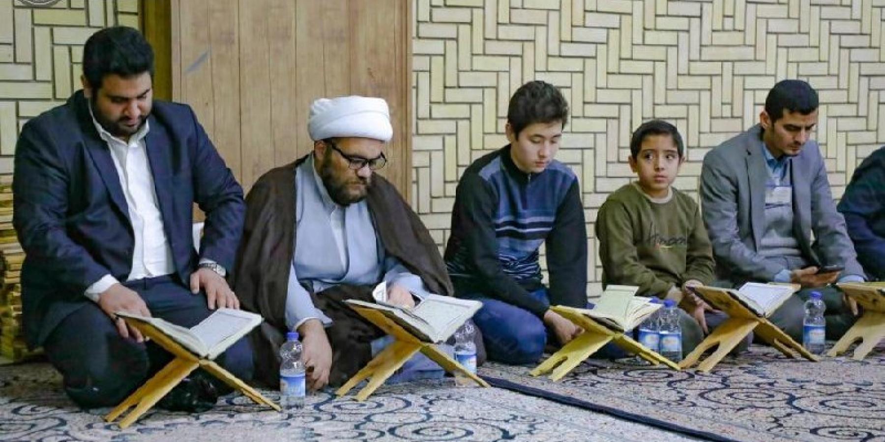 مركز القرآن الكريم في العتبة العلوية المقدسة يزور الجلسة القرآنية في مسجد السهلة