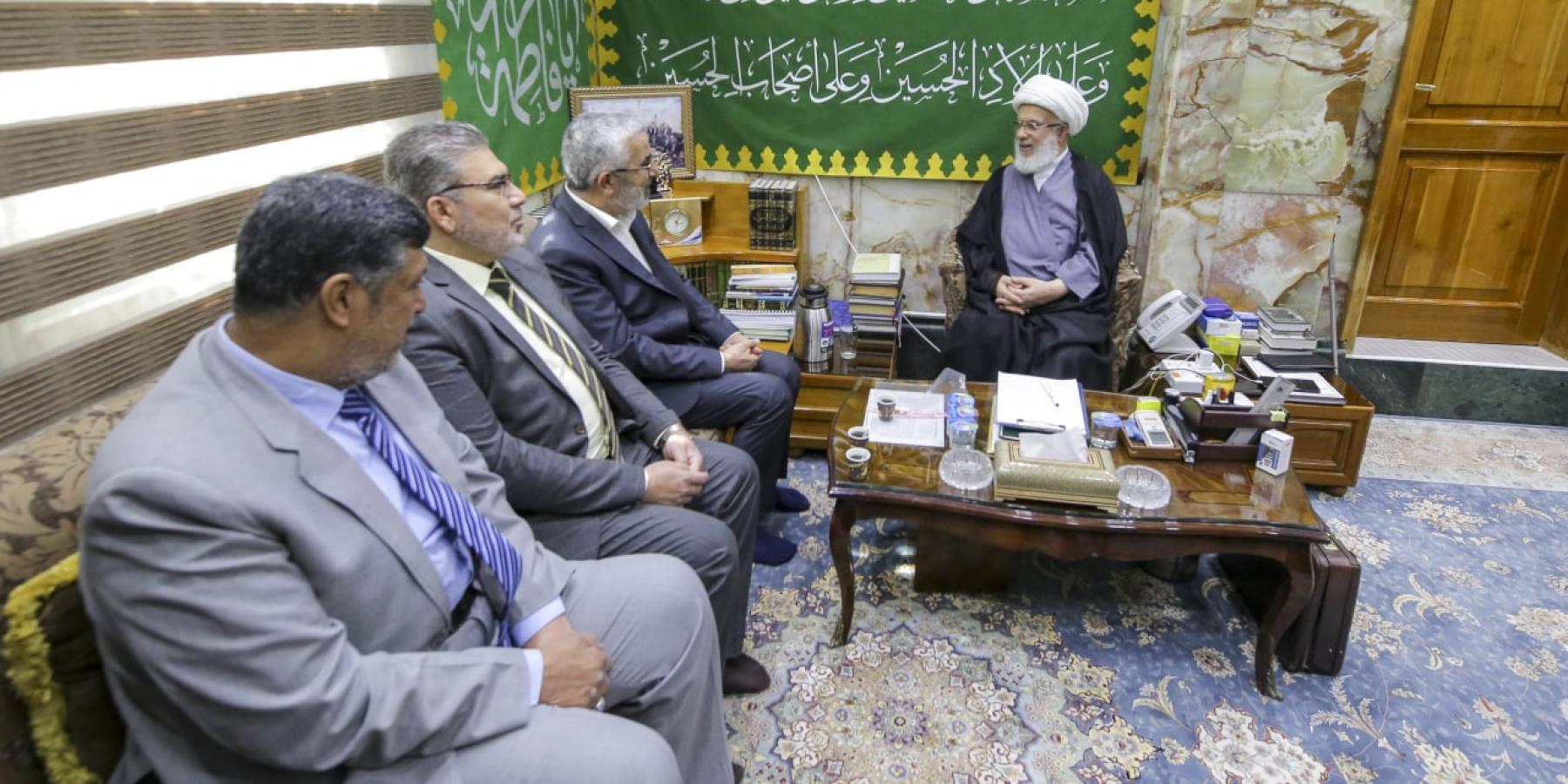 الأمين العام للعتبة العلوية المقدسة يزور العتبة الحسينية المقدسة ويقوم بجولة في المؤسسات الطبية والجامعية التابعة لها 