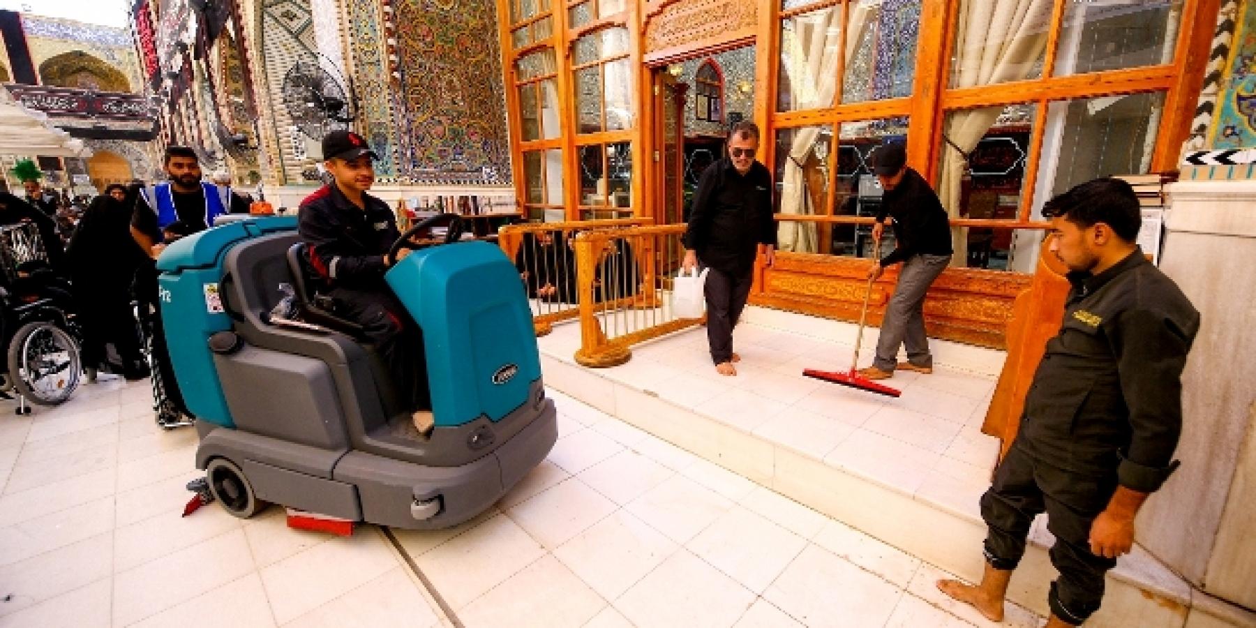الشؤون الخدمية ينفذ خطة خاصة لخدمة الزائرين في ذكرى رحيل سيد الكائنات والرسل محمد (صلى الله عليه وآله وسلم). 