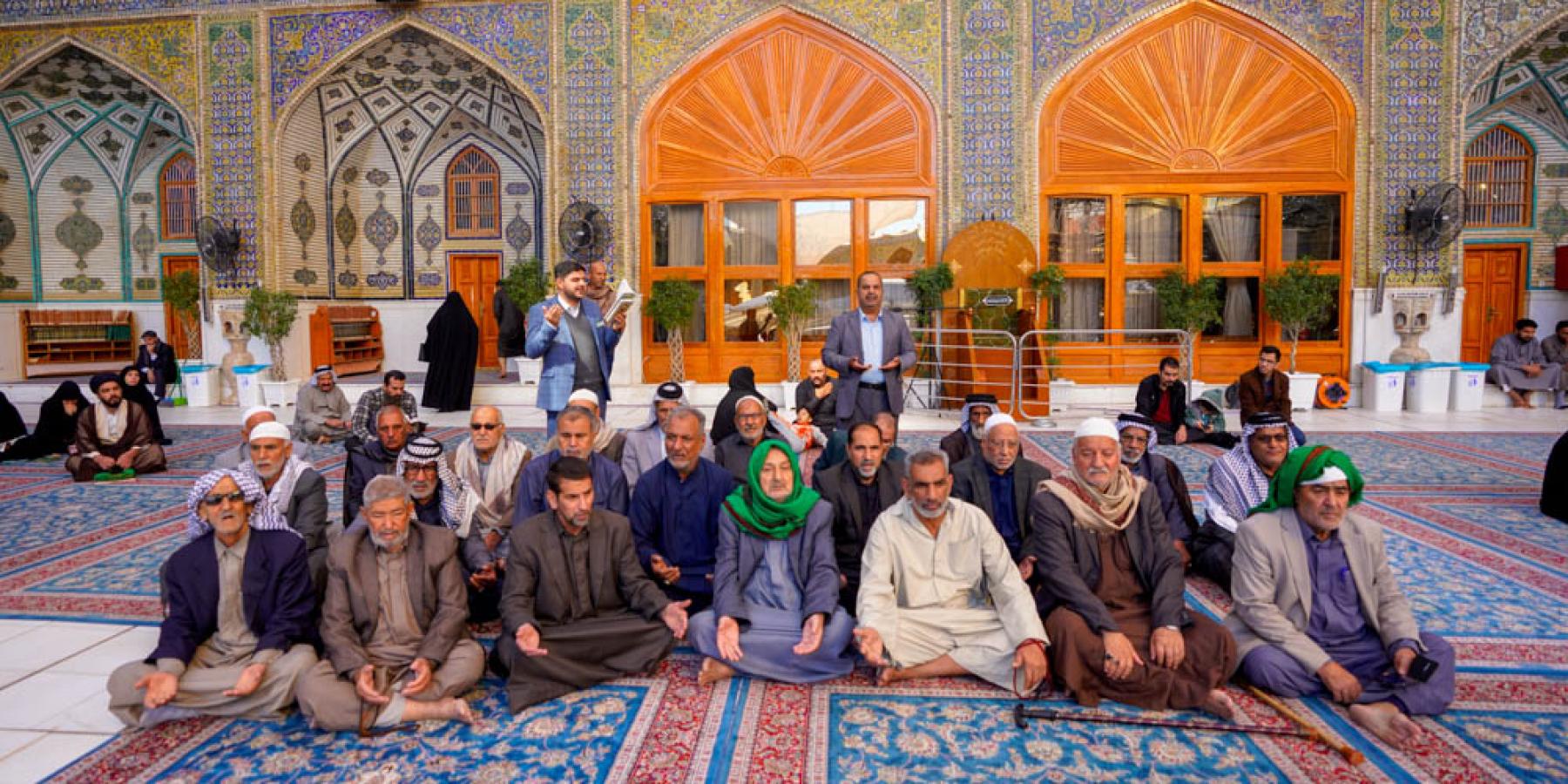 بالصور..قسم العلاقات العامة في العتبة العلوية المقدسة يستمر ببرنامج استضافة كبار السن وذوي الاحتياجات الخاصة للتشرف بزيارة المولى أمير المؤمنين(عليه السلام)