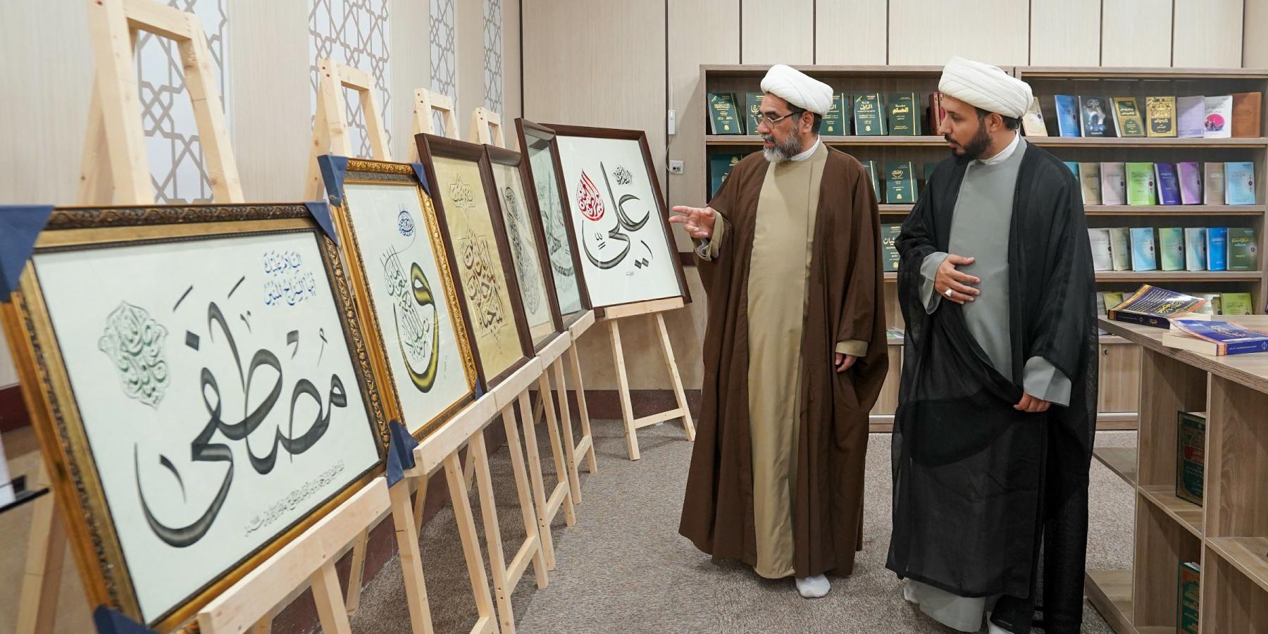 الشيخ أحمد سلمان يزور مكتبة الروضة الحيدرية في العتبة العلوية المقدسة 
