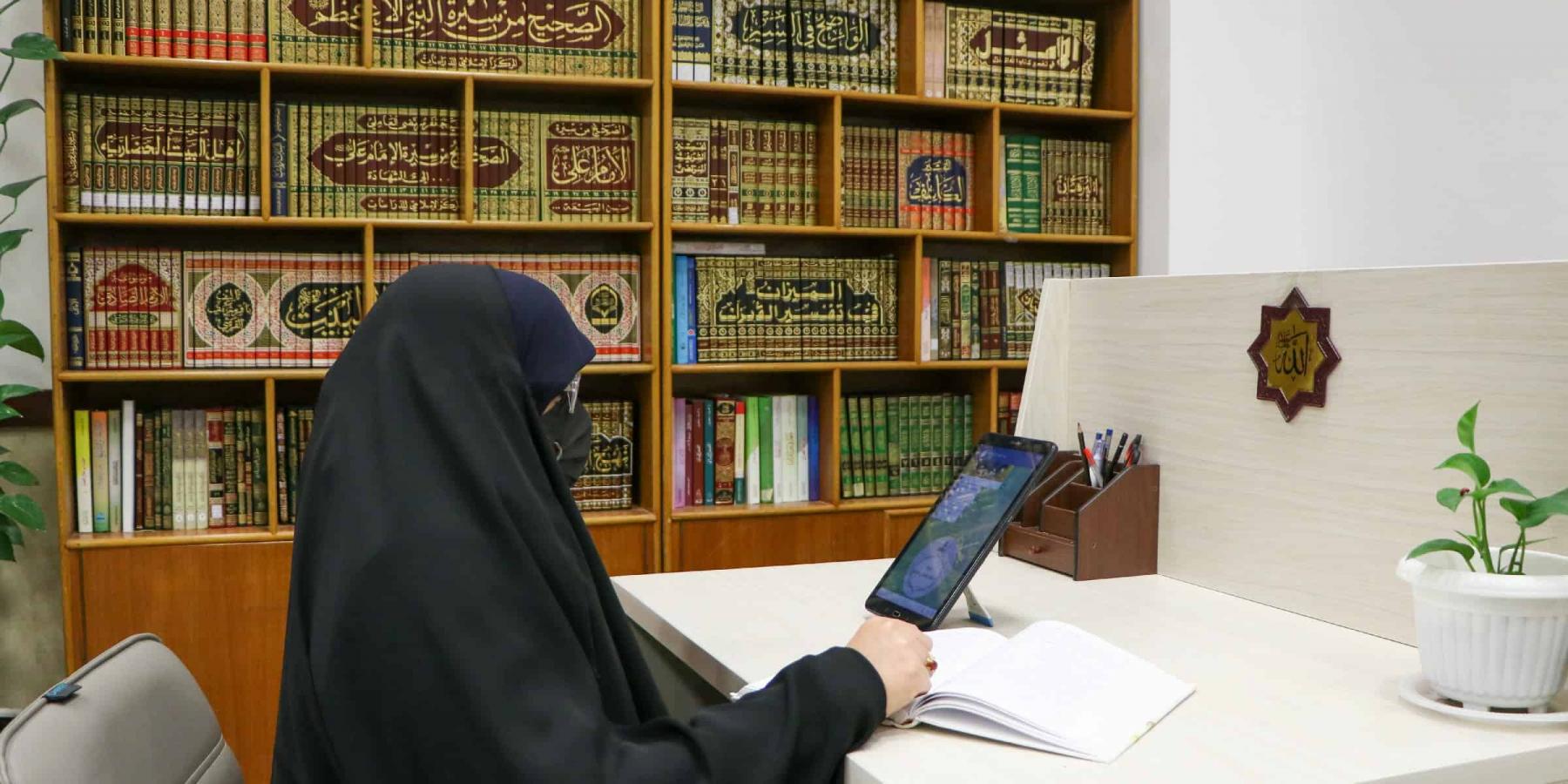 دار القرآن النسوية في العتبة العلوية المقدسة تقيم دورة في الإعجاز القرآني