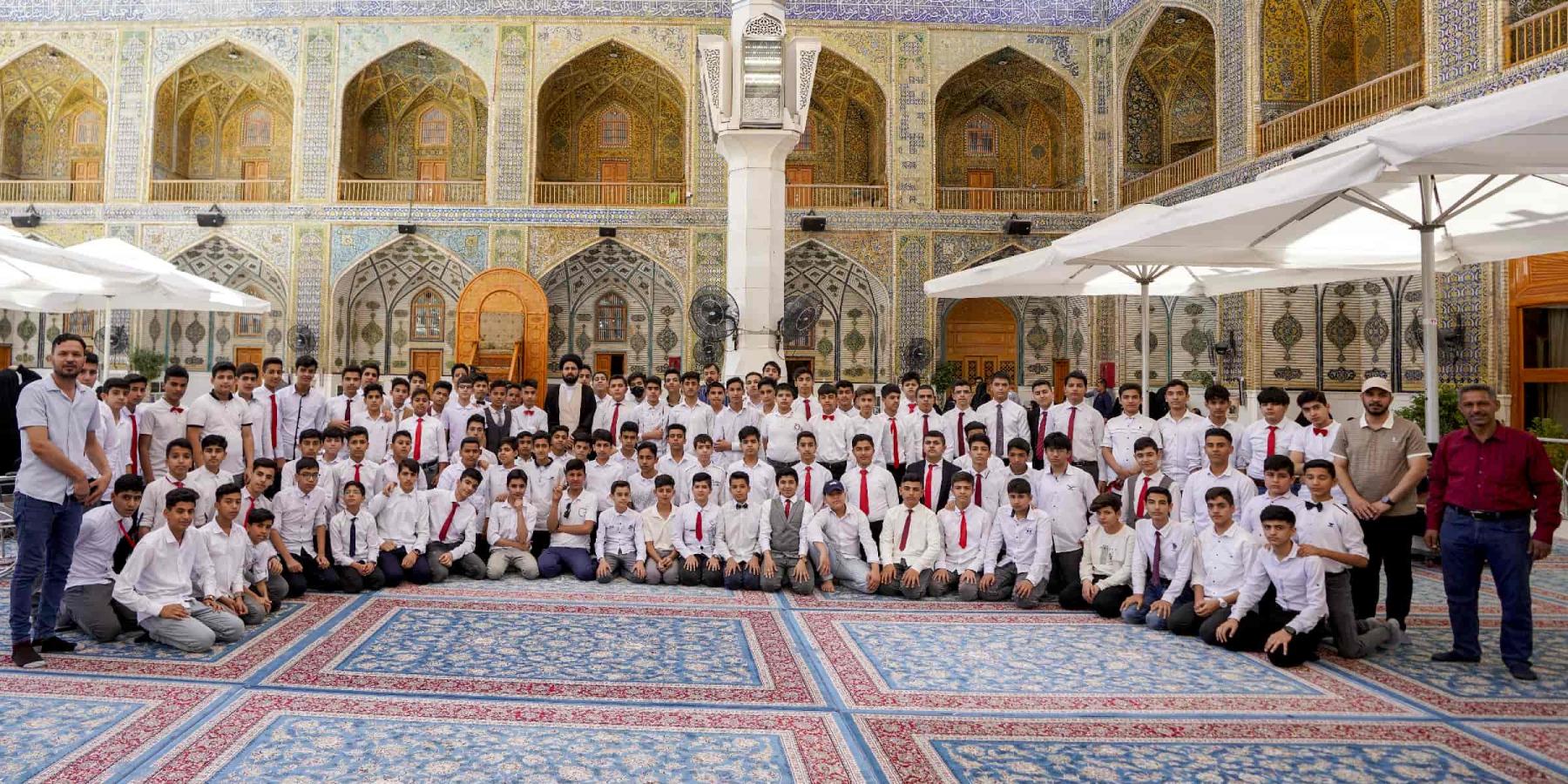 وفدٌ طلابي نموذجي في ضيافة العتبة العلوية المقدسة 