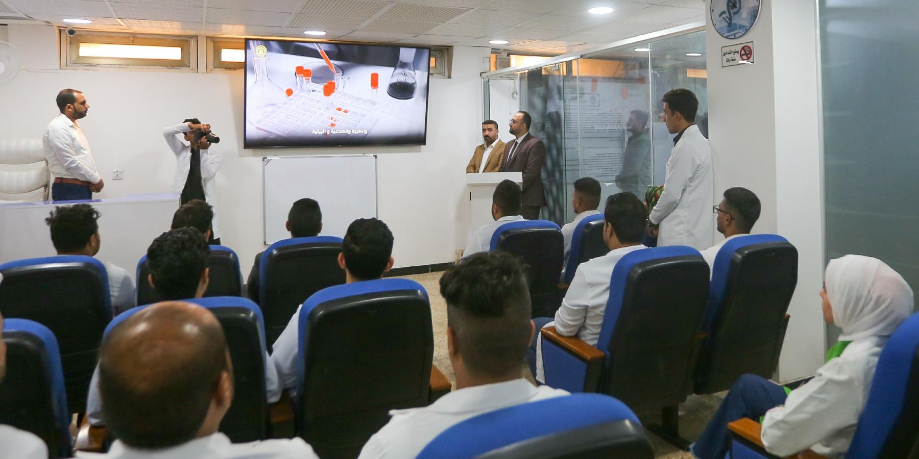 مركز الأمين للأبحاث والتقانات الإحيائية يستقبل سفرة علمية من طلبة جامعة القاسم 