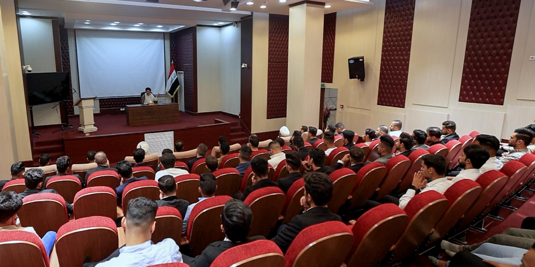 العتبة العلوية المقدسة تحتضن النخب الطلابية الجامعية  لتعزيز هويتهم الإسلامية والفكرية  