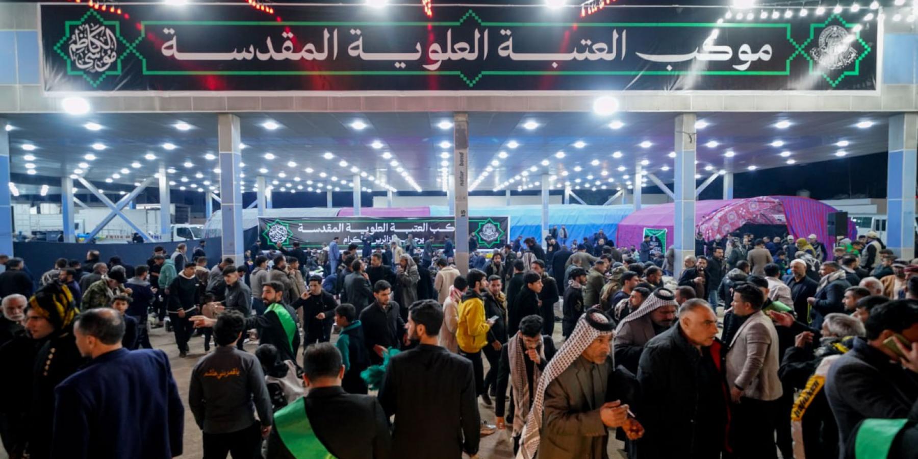 موكب العتبة العلوية المقدسة يُقدّم خدماته لآلاف الزائرين يوميّاً .. إحصائيات شاملة للخدمات المُقدّمة بذكرى شهادة الإمام الكاظم(ع) 