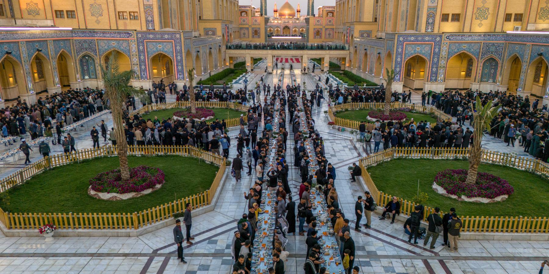 100 ألف وجبة إفطار ومآدب كُبرى في صحن السيدة فاطمة (ع) .. العتبة العلوية المقدسة تستقبل ملايين الزائرين بذكرى شهادة أمير المؤمنين(ع)