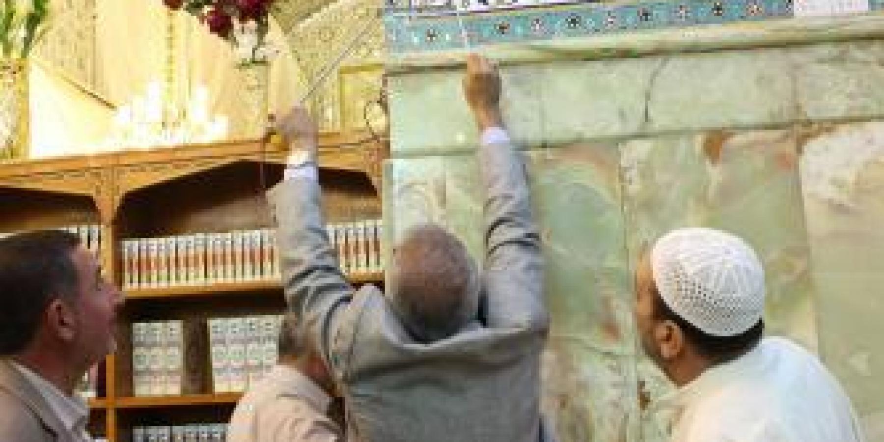 الأمانة العامة للعتبة العلوية المقدسة تستحدث أبواب داخلية جديدة داخل الحرم العلوي الشريف