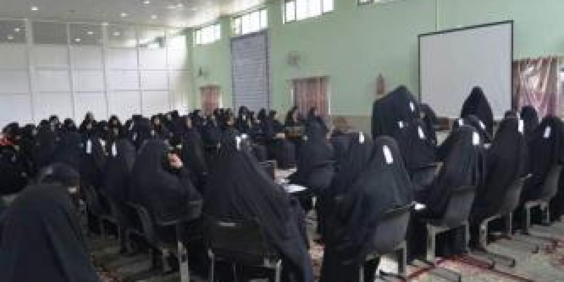 وفدٌ نسويٌ من اهالي الناصرية في رحاب العتبة العلوية المقدسة