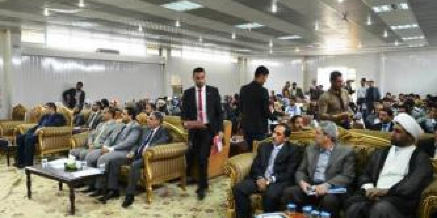 وفدٌ من العتبة العلوية المقدسة يشارك في ورشة جامعية متخصصة ناقشت دور مواقع التواصل الإجتماعي في سلوك الطالب الجامعي