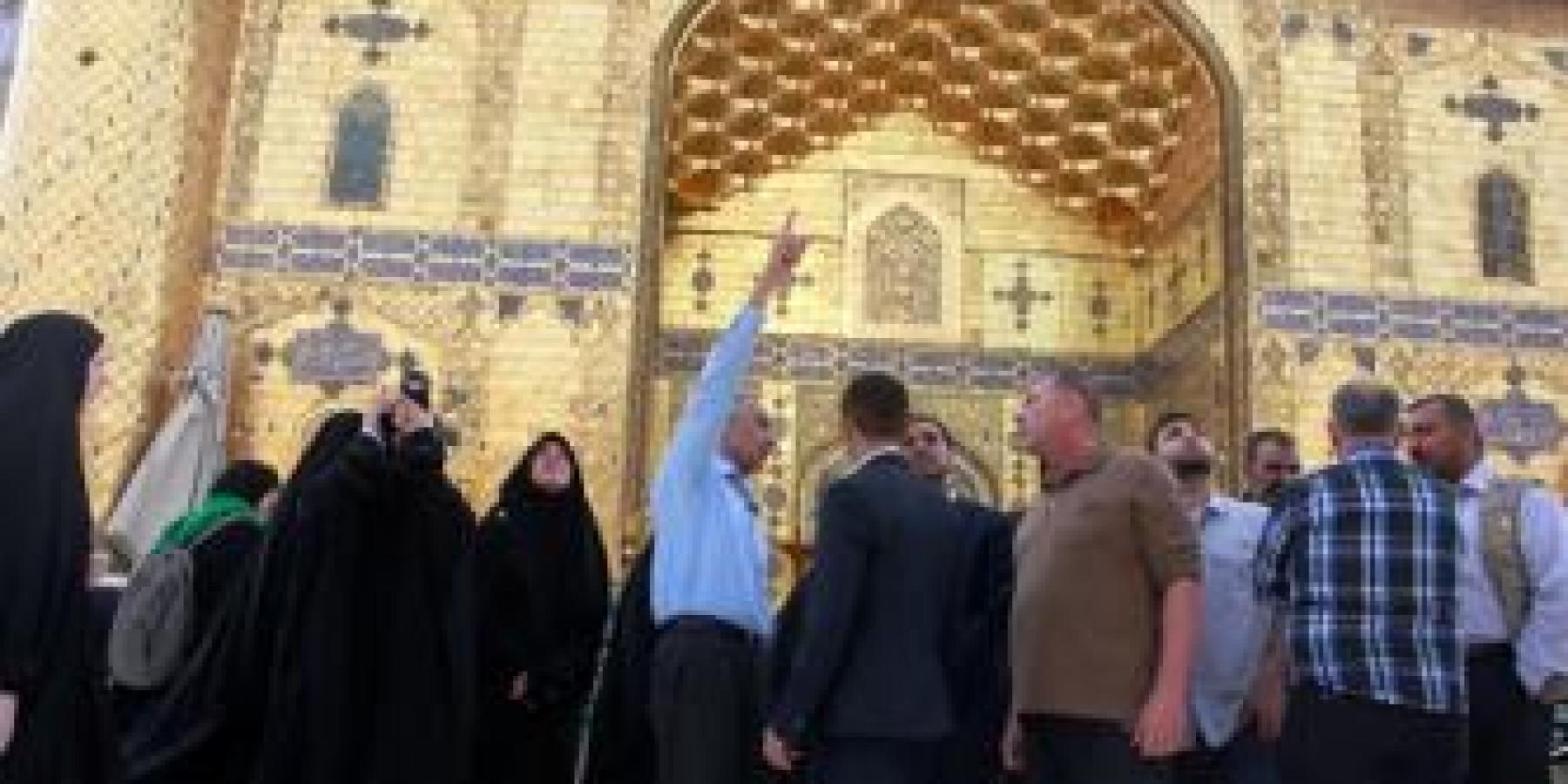 وفد مغتربين من مركز الامام الصادق عليه السلام في الولايات المتحدة الأمريكية يزور العتبة العلوية المقدسة