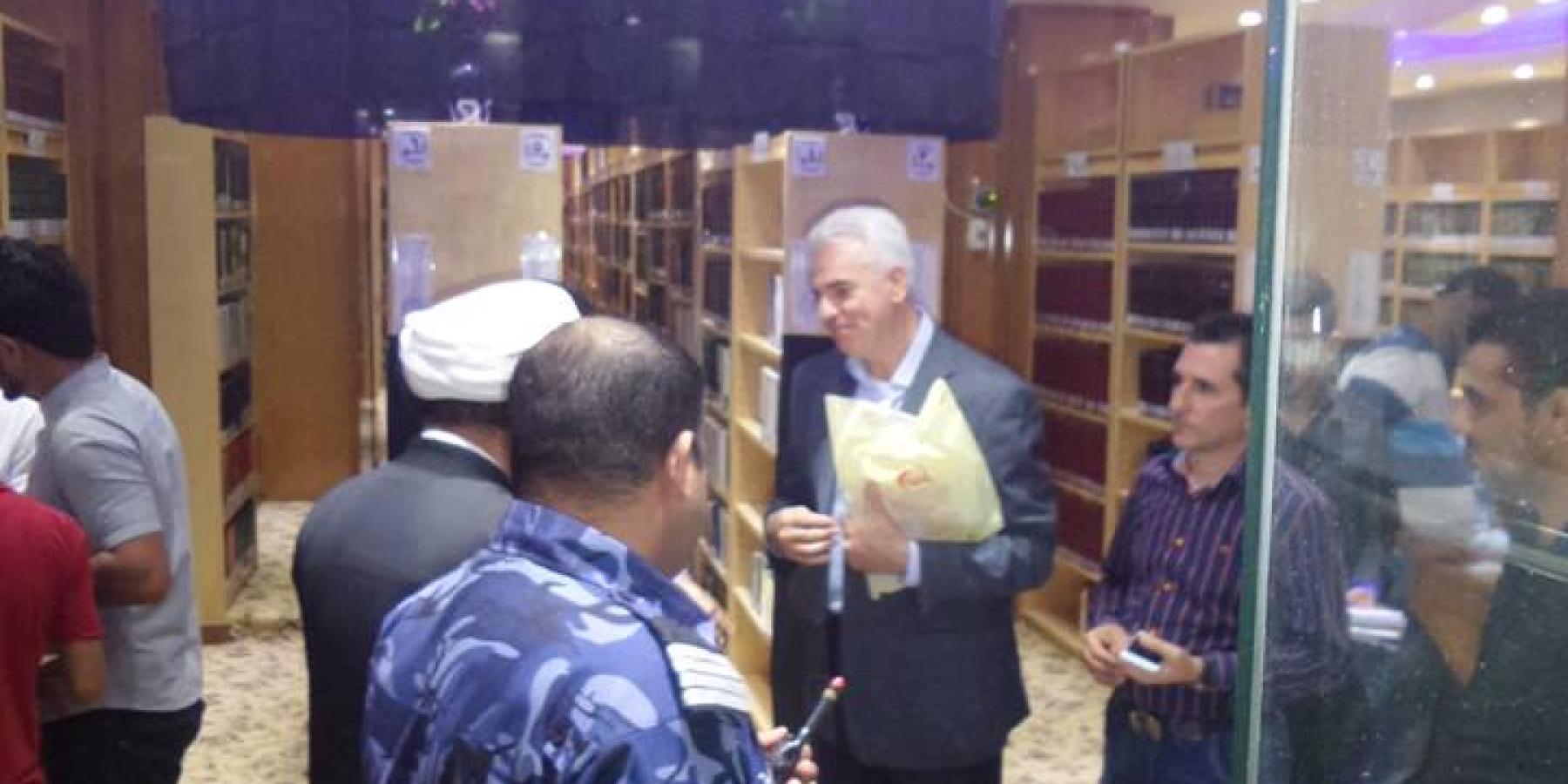 السفير الكرواتي في العراق يزور مكتبة الروضة الحيدرية المطهرة