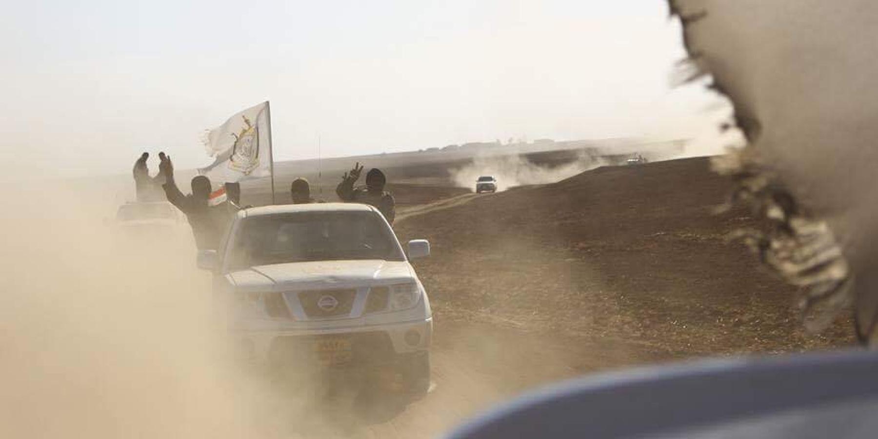 مجاهدو فرقة الامام علي (ع) القتالية التابعة للعلوية العلوية المقدسة يشاركون في تحرير مطار تلعفر