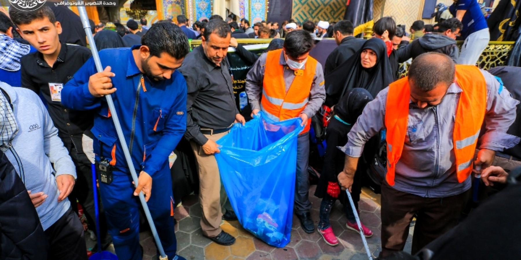 الأمين العام للعتبة العلوية المقدسة يشرف على حملات التنظيف خدمة لزائري الأربعين