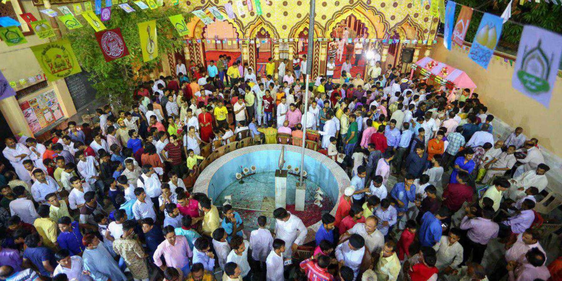 وفد العتبة العلوية المقدسة إلى الهند يتلقّى دعوة لحضور احتفال بمناسبة مولد أمير المؤمنين(عليه السلام)