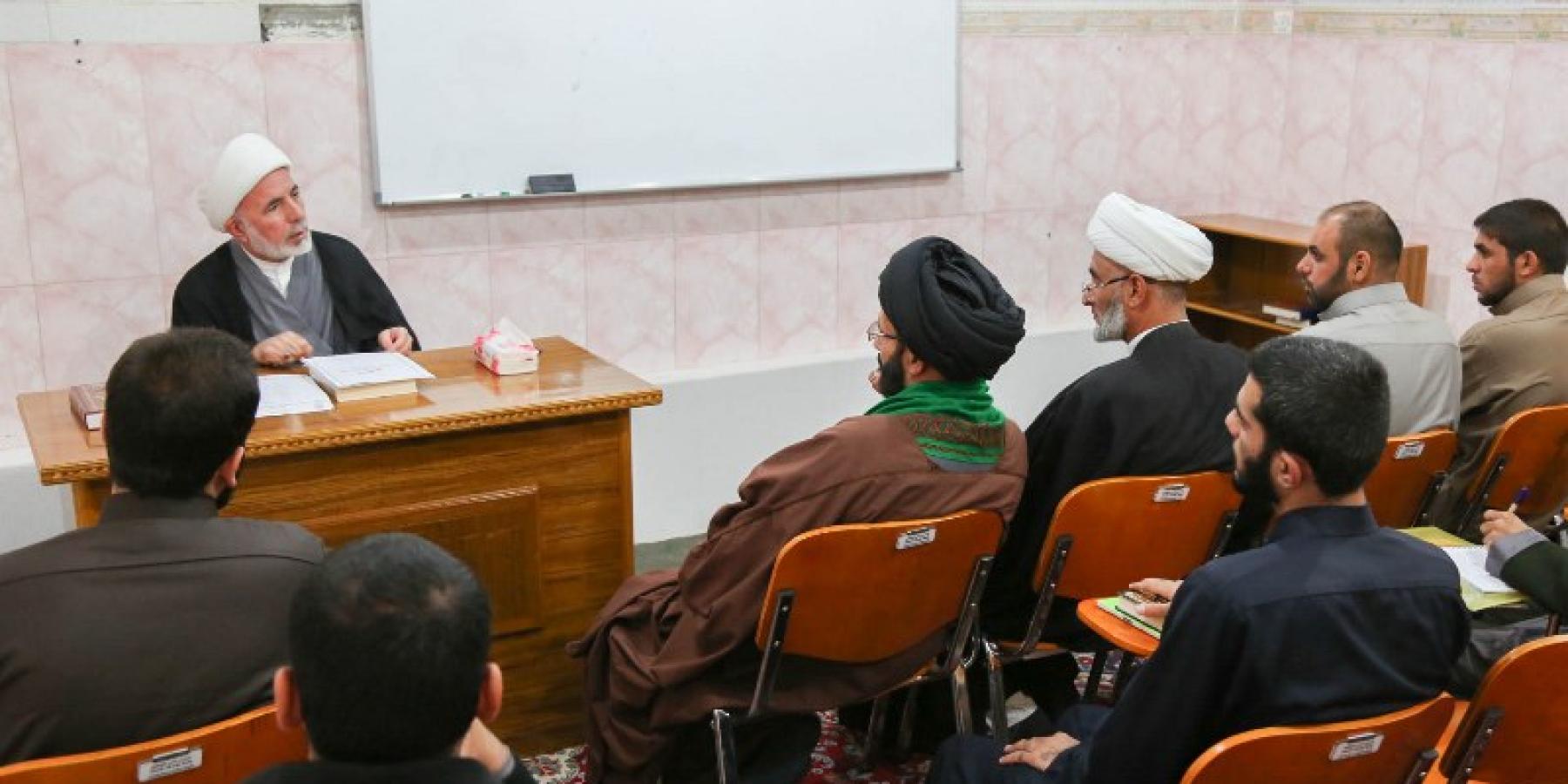 معهد الإمام علي(عليه السلام) للدراسات القرآنية يباشر دوامه الرسمي للعام الدراسي الجديد