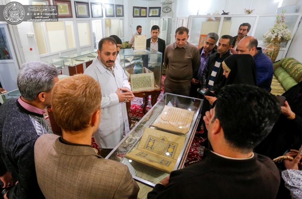 وفد من جامعة بغداد يتشرف بزيارة العتبة العلوية المقدسة ويطلع على عمل شعبة المخطوطات